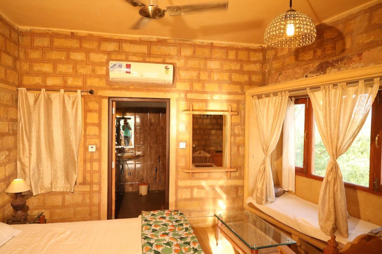 Hotel The Silk Route Джайсалмер Екстериор снимка