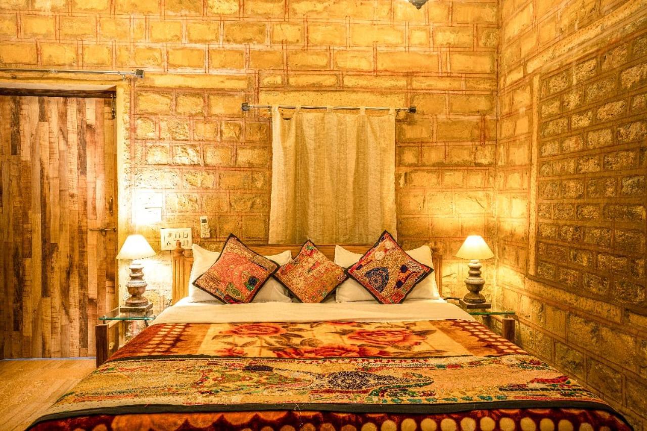 Hotel The Silk Route Джайсалмер Екстериор снимка