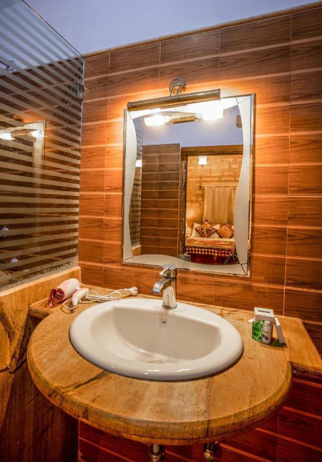 Hotel The Silk Route Джайсалмер Екстериор снимка
