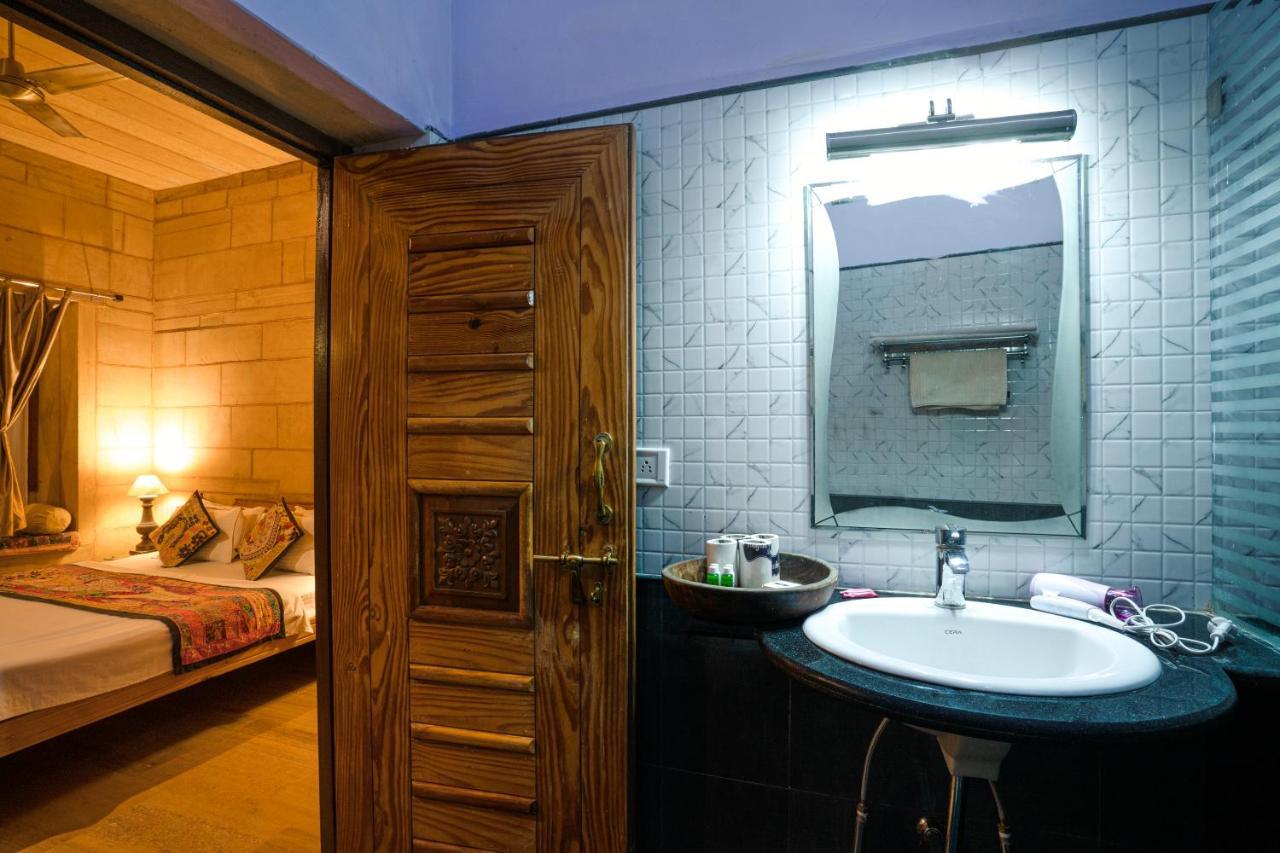 Hotel The Silk Route Джайсалмер Екстериор снимка