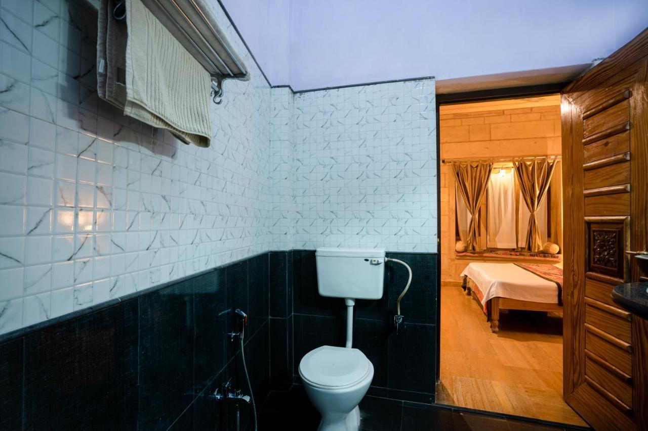 Hotel The Silk Route Джайсалмер Екстериор снимка